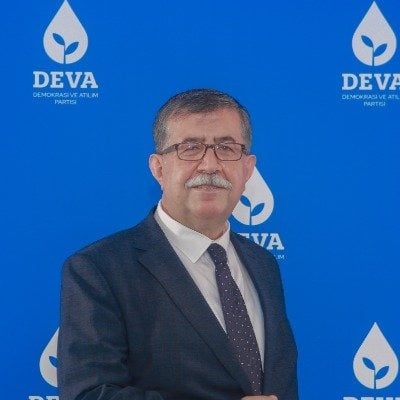 Deva Partisi İl başkanı Yedilioğlu Kilis’in üzüm üreticileri özel içki şirketlerinin iki dudakları arasına mahkum edilemez